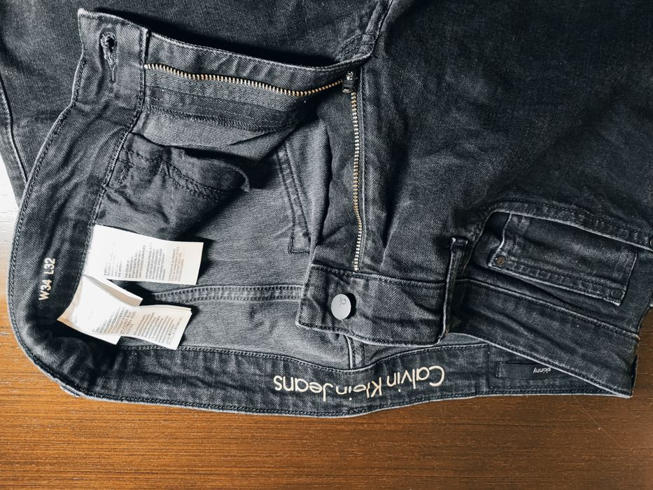 Calças de ganga Calvin Klein pretas escovado W34 L32