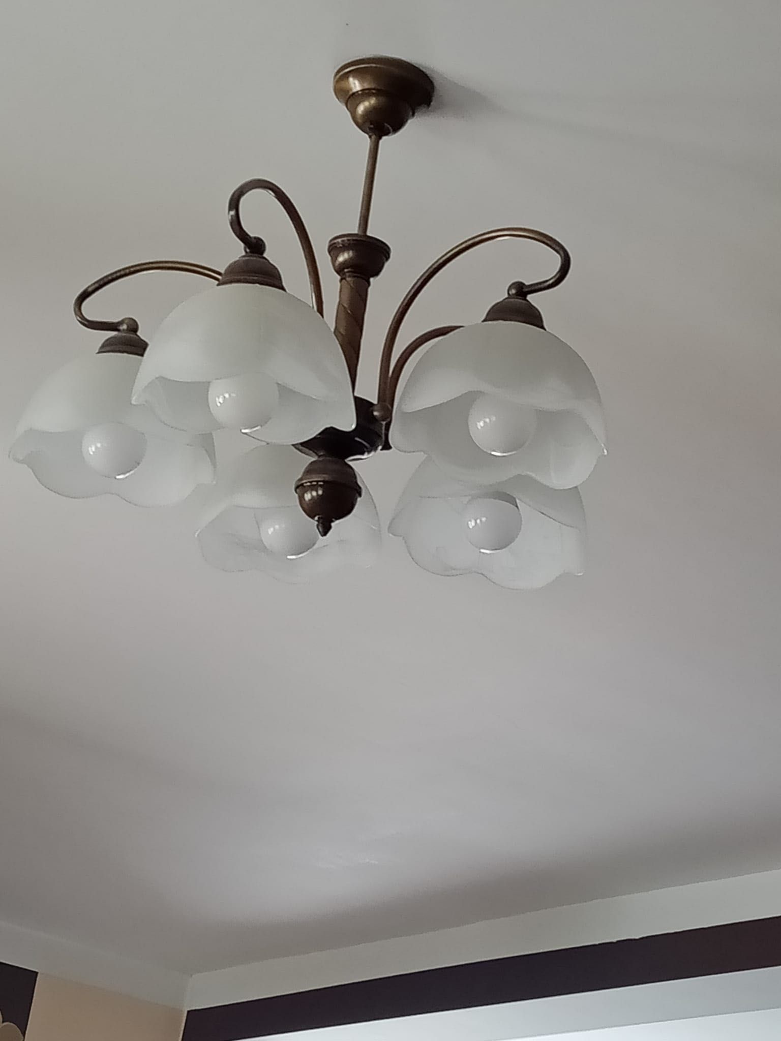 Lampa wiszaca piecioramienna