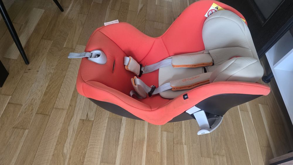 Fotelik samochodowy CYBEX SIRONA M2 I-Size dla dzieci 0-18kg