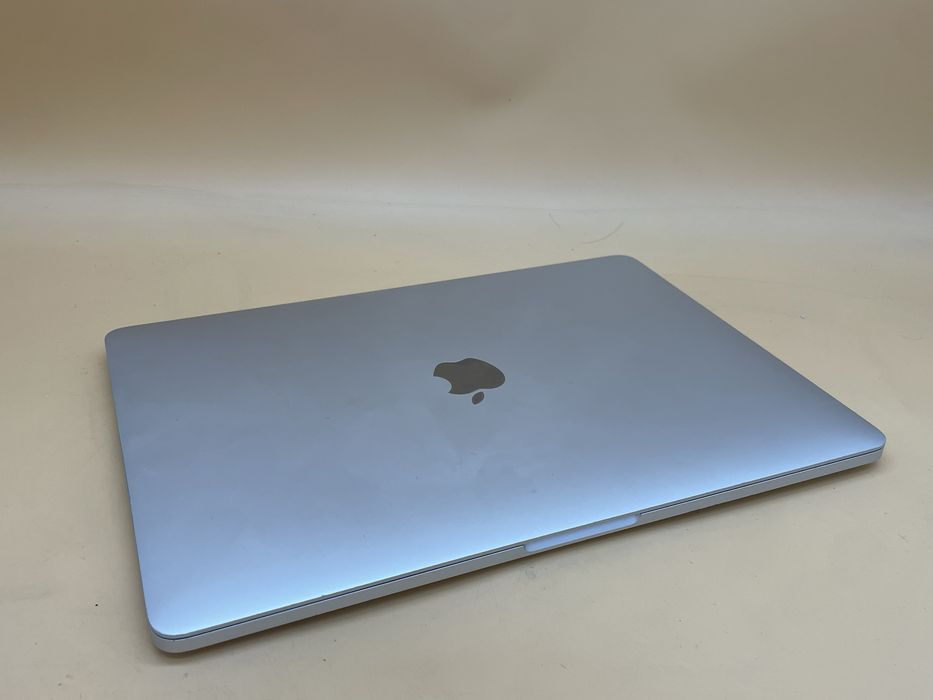Macbook pro 2020 i5 512gb sdd 32b оперативки