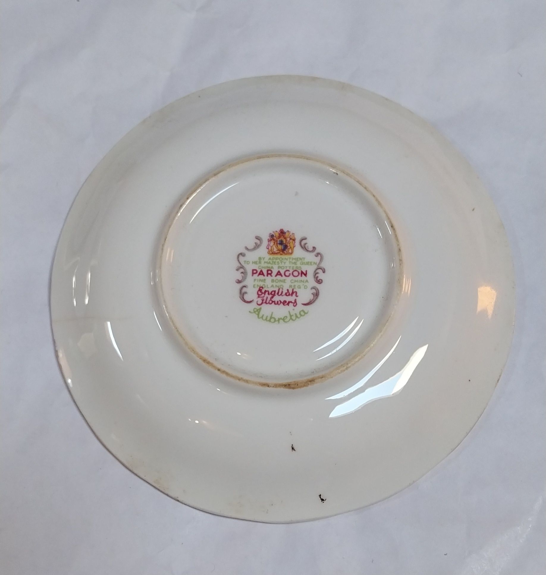 Pires em porcelana chinesa da Paragon