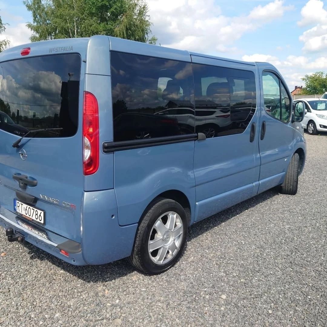 Opel vivaro 2012