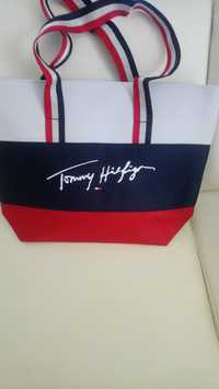 Torba plażowa  z  tkaniny  z napisami TOMMY HILFIGER nowa