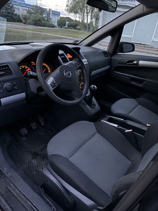 Продам Opel Zafira B свіжо пригнана