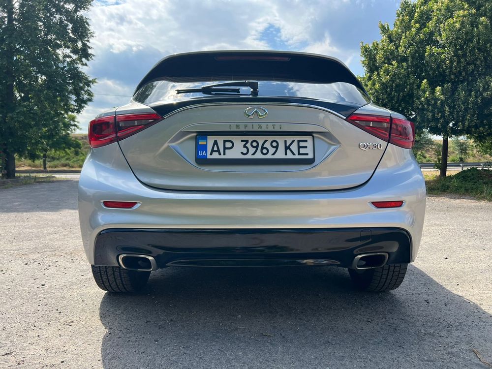 Infiniti 2018 2л. Бензин