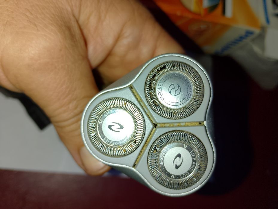 Электробритва Philips HQ 6900