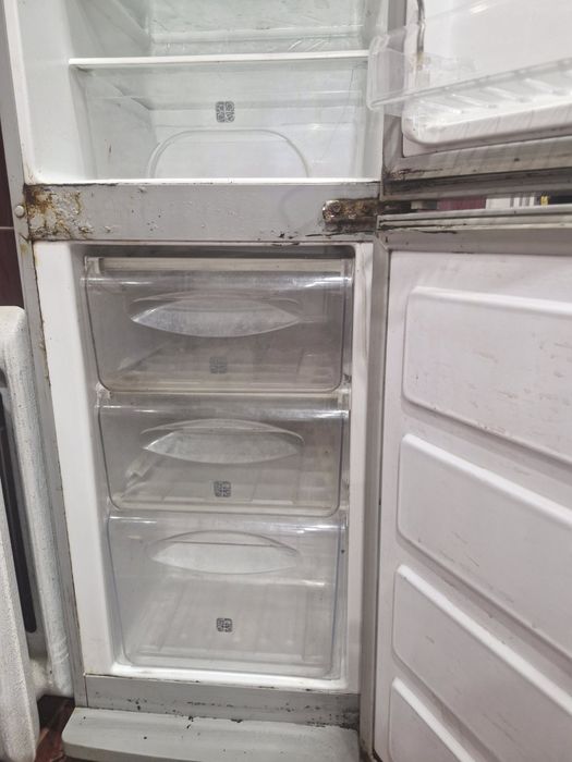 Продам холодильник