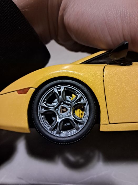 Масштабная модель 1/18 Lamborghini Gallardo Norev  авто