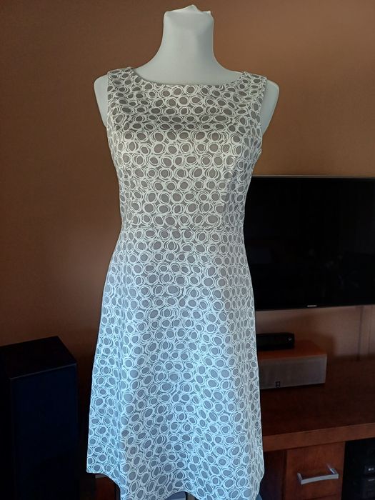 elegancka sukienka bez rękawków, TAIFUN, r. 40, stan idealny