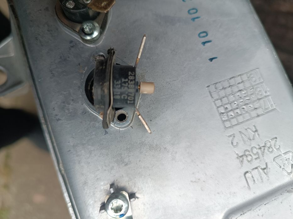 Termostat do pralki Beko suszarki czujnik przegrzania i grzałka