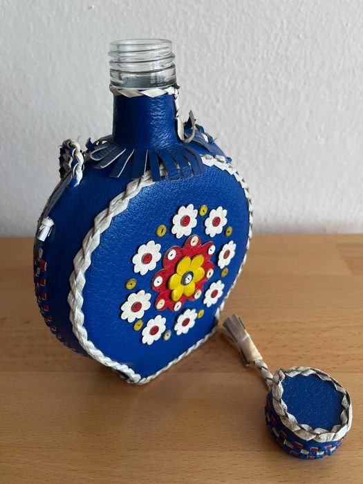 piękna ozdobna karafka  butelka dekoracja