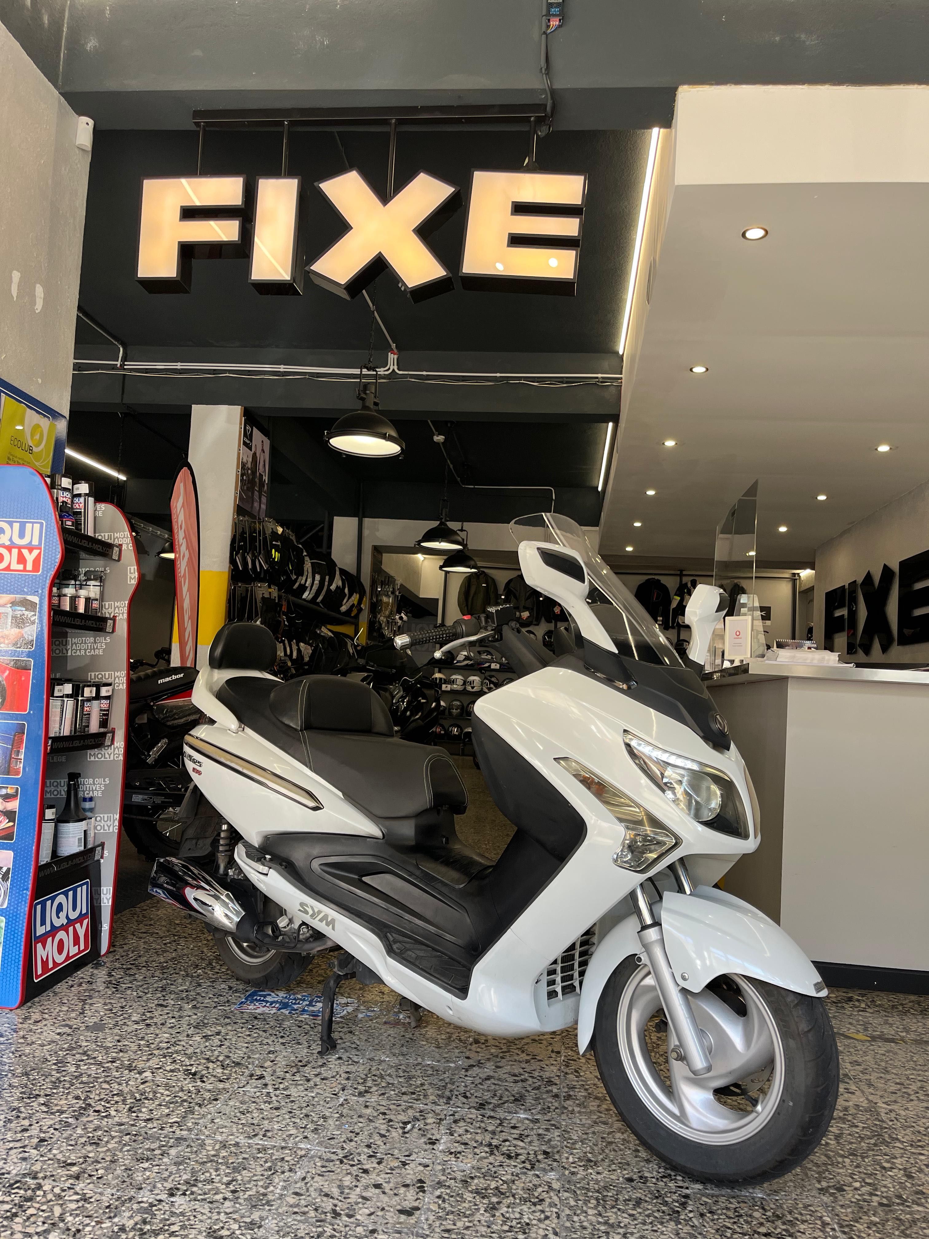 SYM 125 GTS Uma maxi scooter de grande conforto em Óptimo Estado