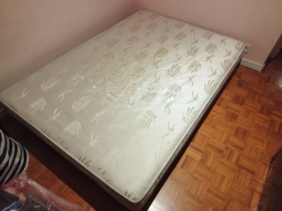 Sommier - Como novo !!!