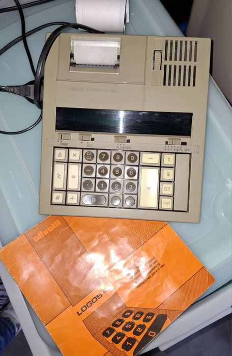 Old calculator machine64283839293443121