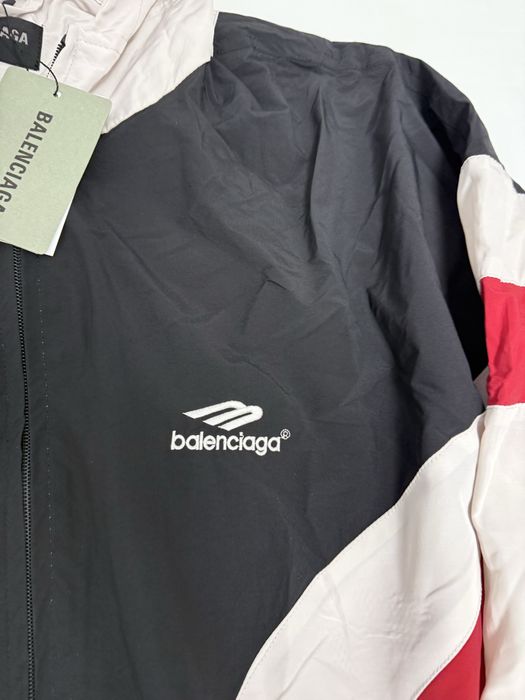 куртка плащевка Balenciaga layered logo vanille vetements анорак
