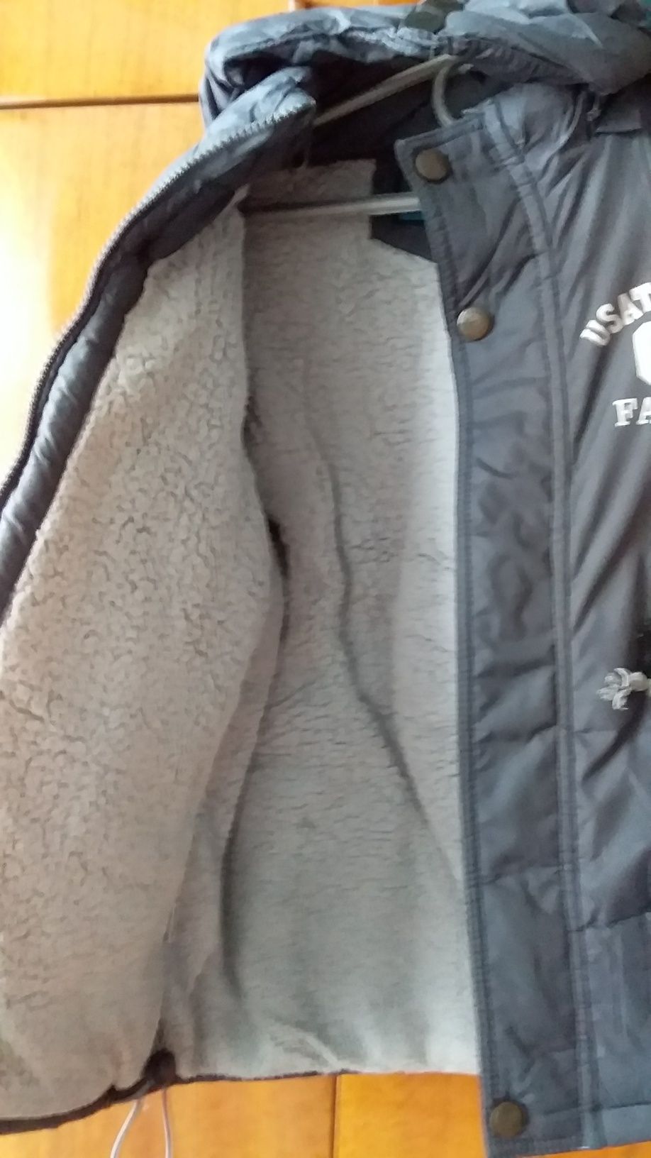 Продам дитячу зимову куртку