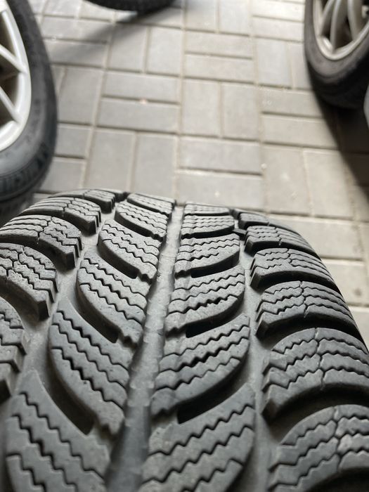 Opony Dębica 185/60 r15 z felgami zimowe