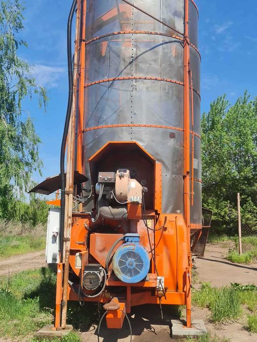 Продам зерносушарку Agrex