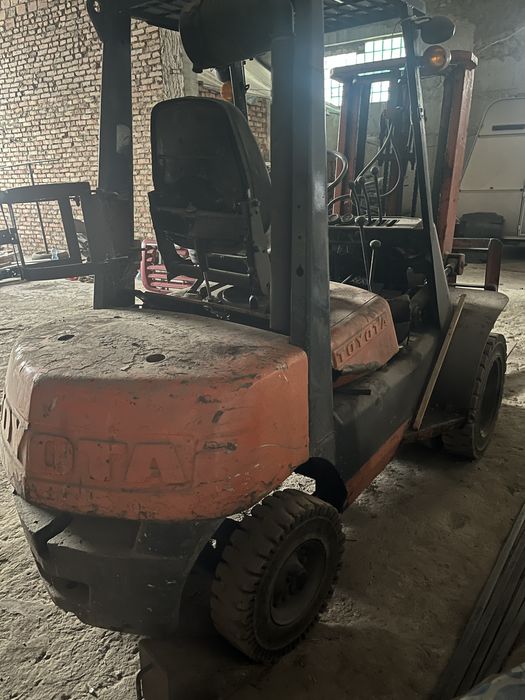 Автопогрузчик кара газ/бензин