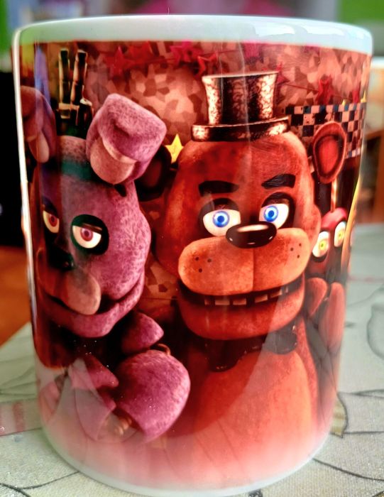 Kubek z motywem „Five Nights at Freddy’s” prezent dla gracza