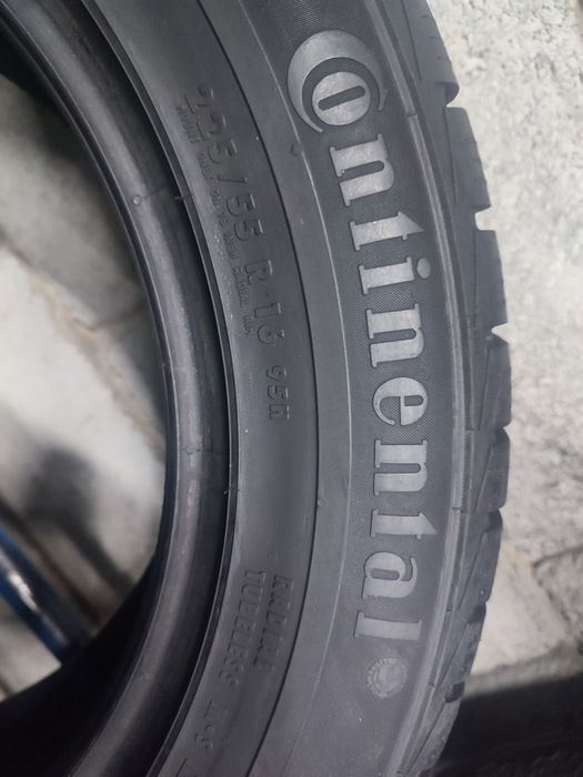 Зимові шини 225/55 R16 (95H) CONTINENTAL