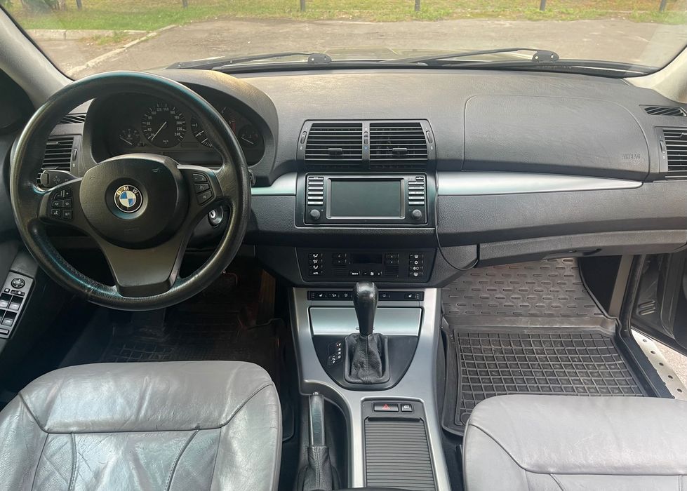 Продам BMW X5 E53 2005