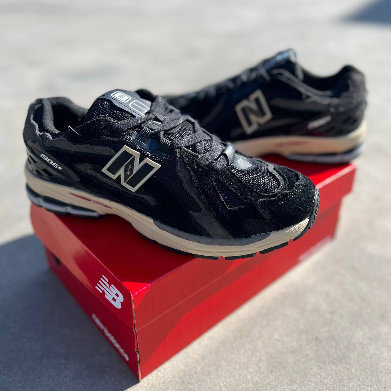 Кросівки чоловічі New Balance 1906D