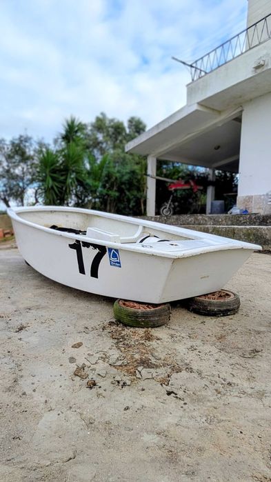 Barco à vela - Optimist em Fibra de vidro - Usado
