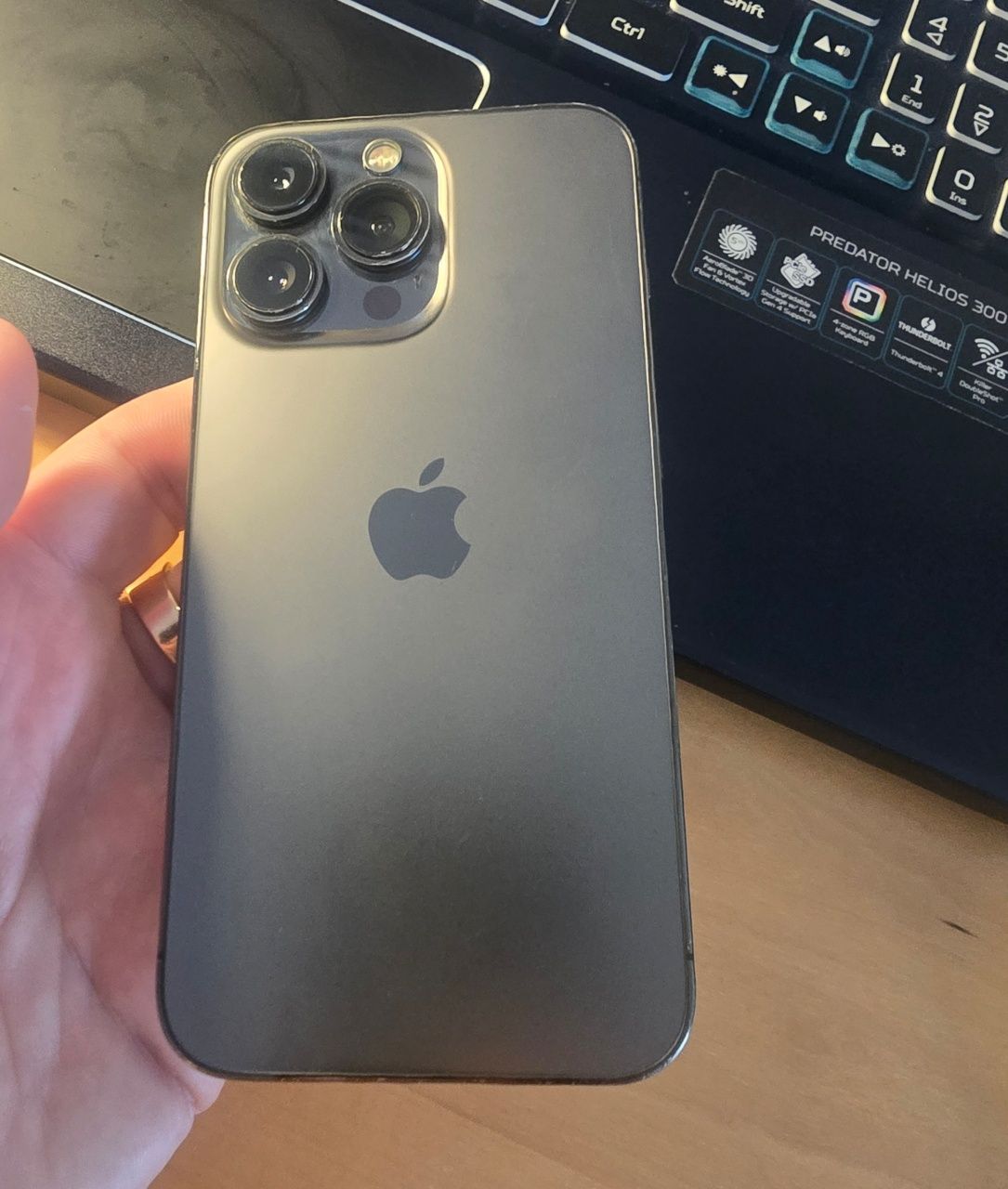 iPhone 13 Pro Graphite 256GB
Батарея: 100%,