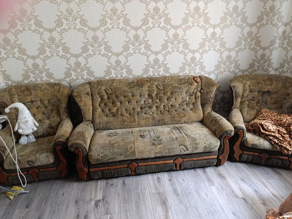 Диван і два кресла