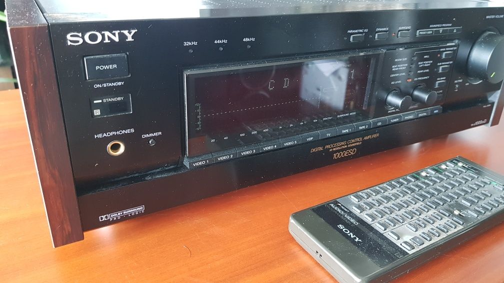 Sony TA-e1000 esd,  Pre-Amplificador