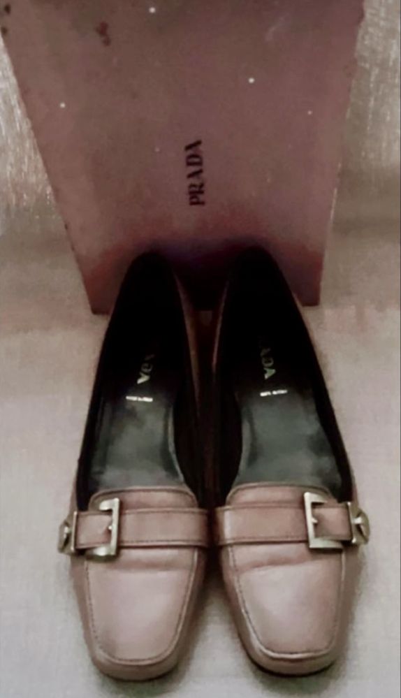 Sapatos Prada de senhora
