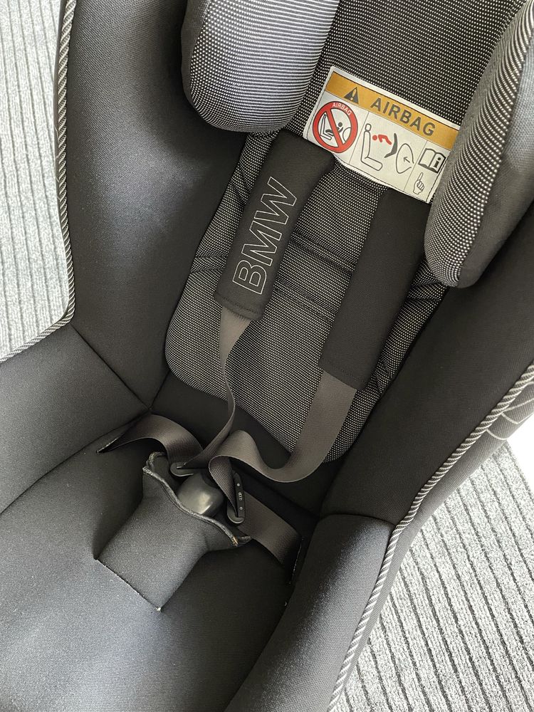 Cadeira Auto para criança (com isofix, marca BMW)