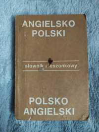 Słownik kieszonkowy angielsko polski i polsko angielski.