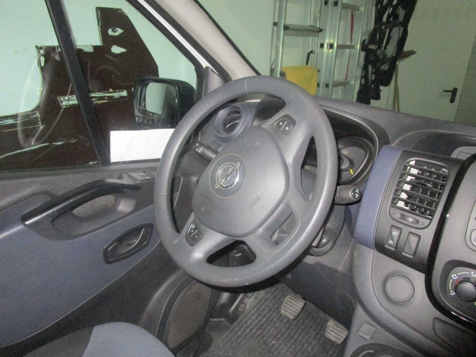 Opel Vivaro/3 lugares/1.6 Dcti