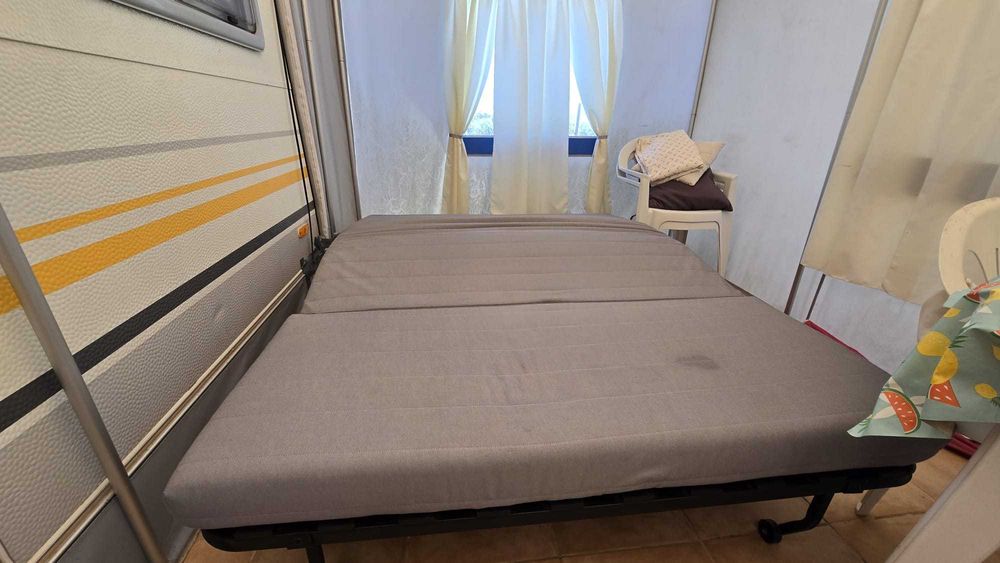 Sofá-cama ikea com colchão