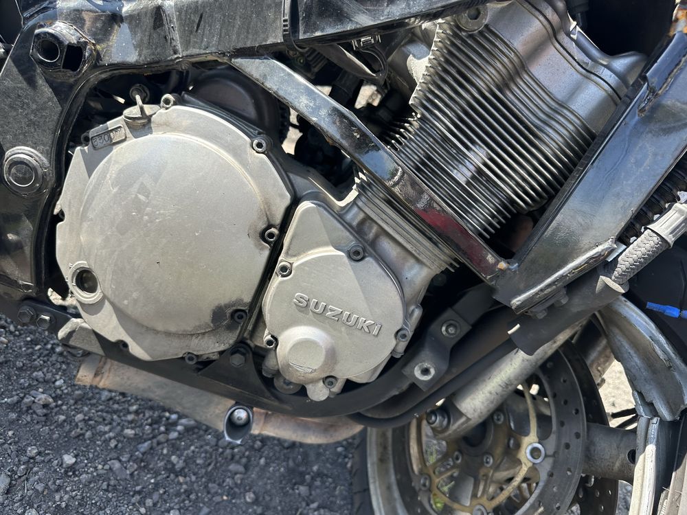 Suzuki gsxf 750 jajko rok 2000