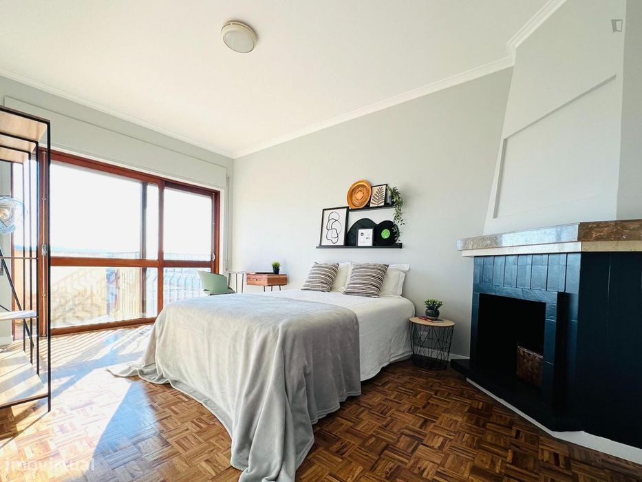 756919 - Quarto com cama de casal em...