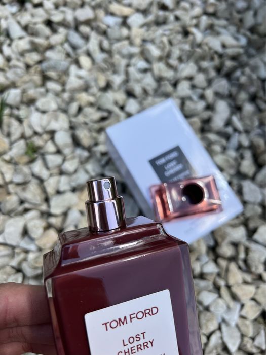 Парфуми духи Tom Ford Lost Cherry