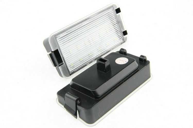 8 conjuntos farolim luz matrícula LED diversas marcas (para despachar)