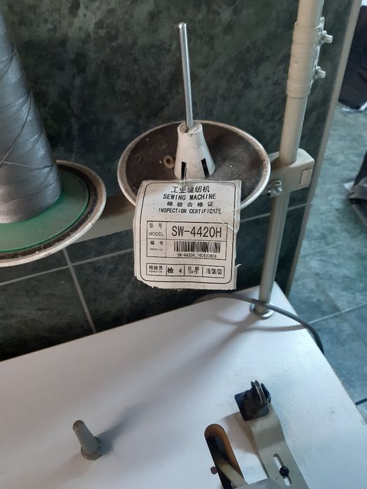 Maszyna do szycia dwuiglowa