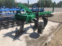 Плуг ПЛН 3.35( на высоких стойках)