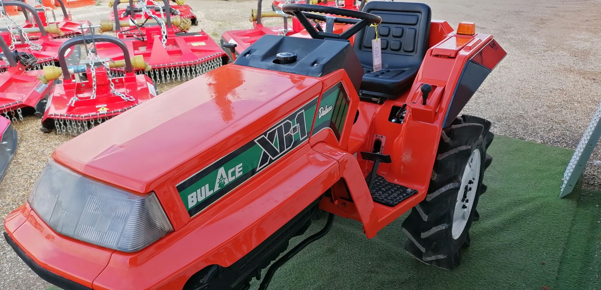 KUBOTA XB-1 /4X4 /3 cilindros 16cv/frese