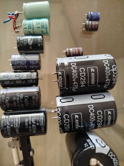 Конденсатор KENDE CD294 470uF 400V