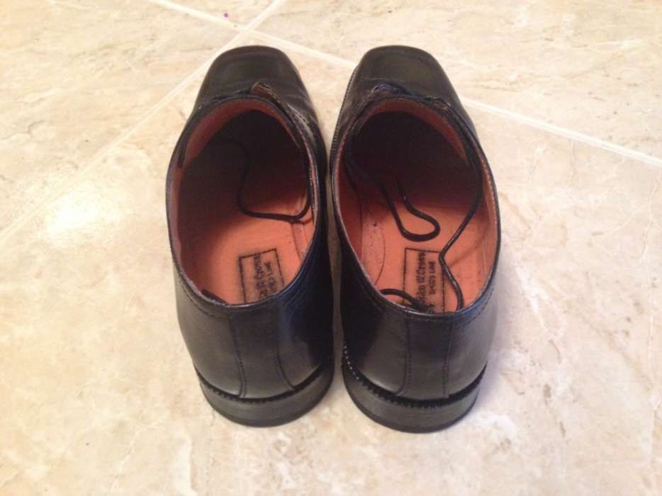 Sapato Preto em pele