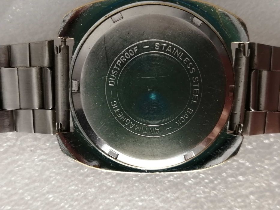 Relógio de pulso vintage de corda mecânico Zerty Super