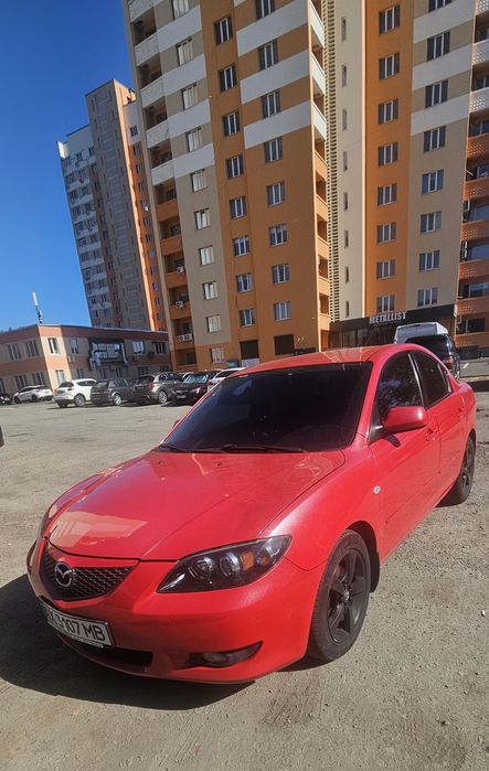 Мазда 3 2005 рік