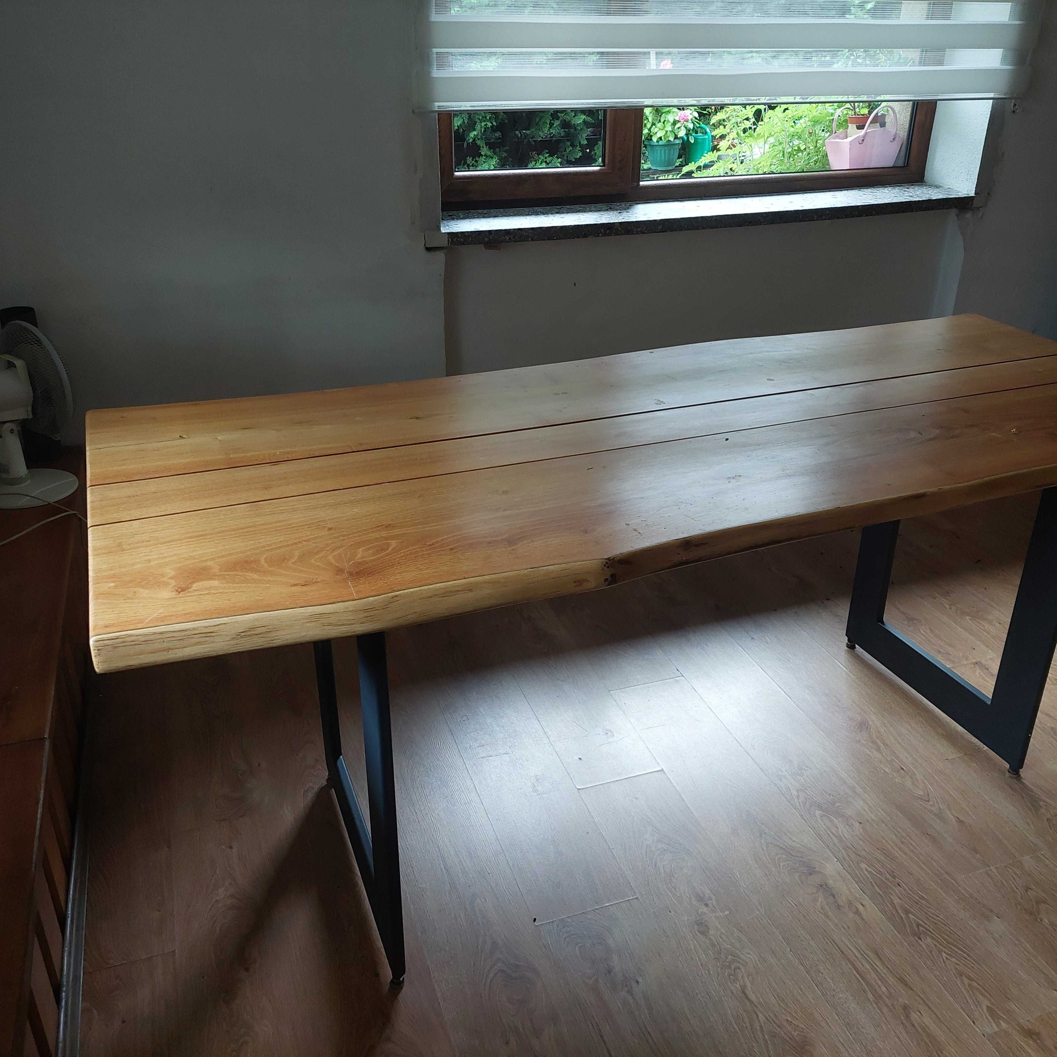 Stół do salonu,z drewna akacjowego