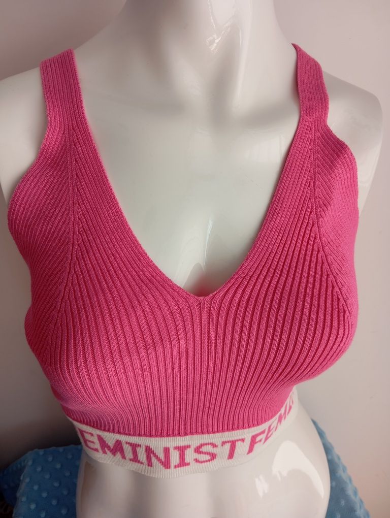 Crop top różowy na ramiączkach rozmiar uniwersalny