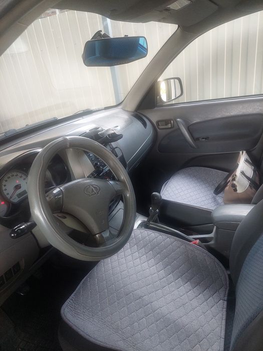 Машина CHERY TIGGO
 2,4, колір сірий 
2008 р.   газ - бензин